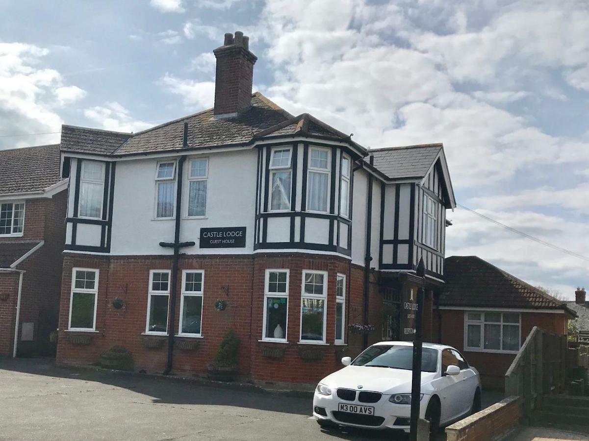 Castle Lodge Guest House Newport  Dış mekan fotoğraf